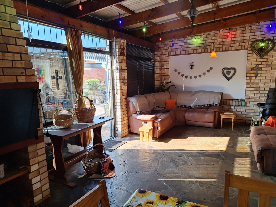 3 Bedroom Property for Sale in Kabeljauws Eastern Cape